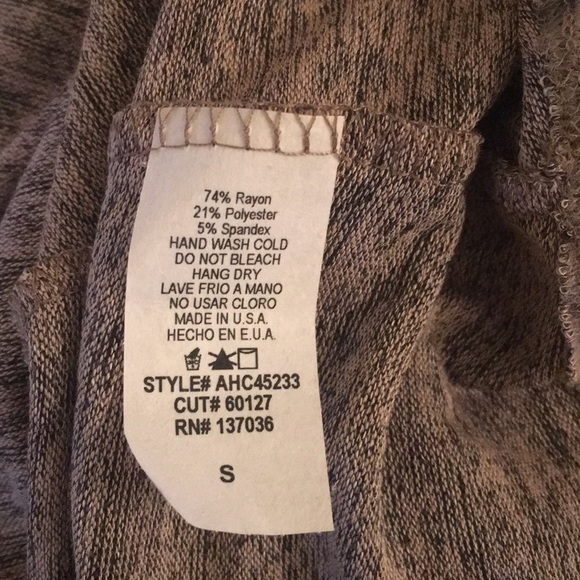 Sleeveless mock neck dress - Picture 5 of 6